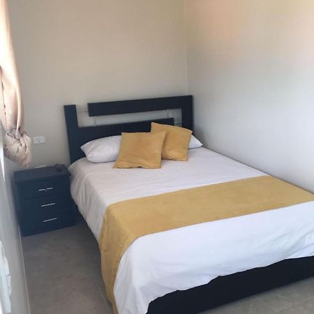Tababela Airport B&B Экстерьер фото