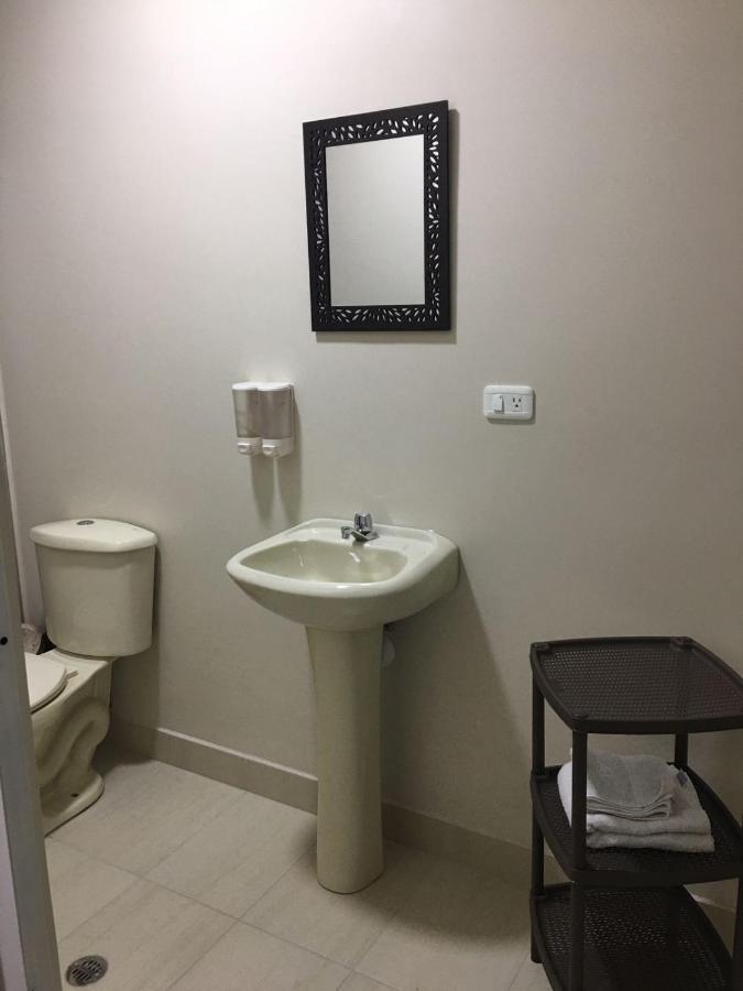 Tababela Airport B&B Экстерьер фото