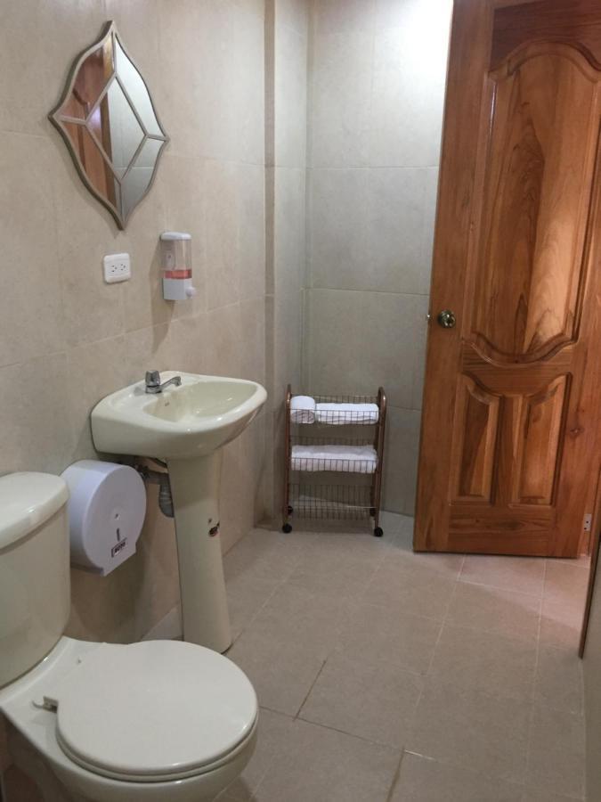 Tababela Airport B&B Экстерьер фото